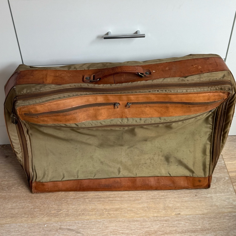 True vintage Hartman Men's Travel Brief with Brown Leather Trim